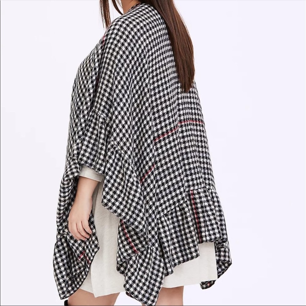 Torrid BLACK GINGHAM RUFFLE RUANA CAPE - Picture 2 of 6
